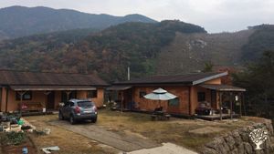 <JN127>삶과 예술이 함께하는 농장 / A Farm Where Life and Art Come Together