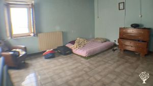 Piccola casa artistica con progetto di permacultura