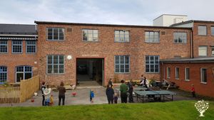 Alternative co-operative community, Family home and garden - rural