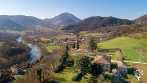 Azienda agricola Biodinamica  sui colli bolognesi. Produciamo vino, ortaggi  grani antichi