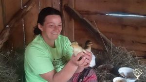 Family farm, Community farm