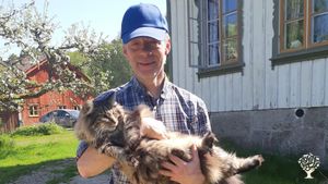 Rural family home, organic vegetable garden and cut flower farm open to visitors in summer