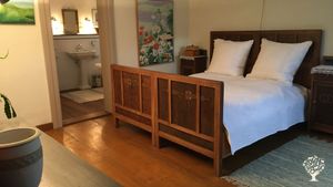 Schlafzimmer mit Bad