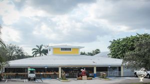 Vegetable,&nbsp;fruit farm and animal rescue ranch on 10 acres in FL