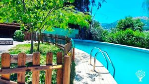 Riverside farm in the abundant Mondego valley